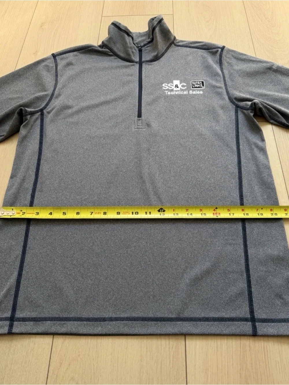 The North Face Men's Gray Quarter-Zip Performance Pullover